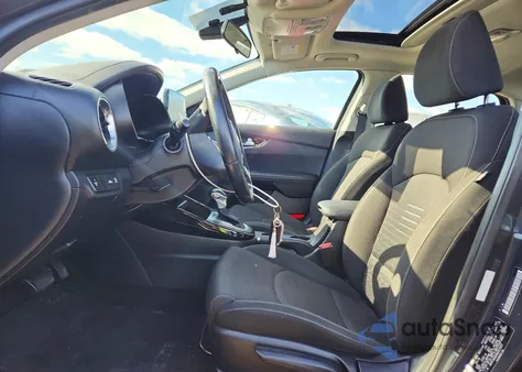 2019 Kia Forte Gt Line z USA, uszkodzony, nr VIN 3KPF34AD4KE017436